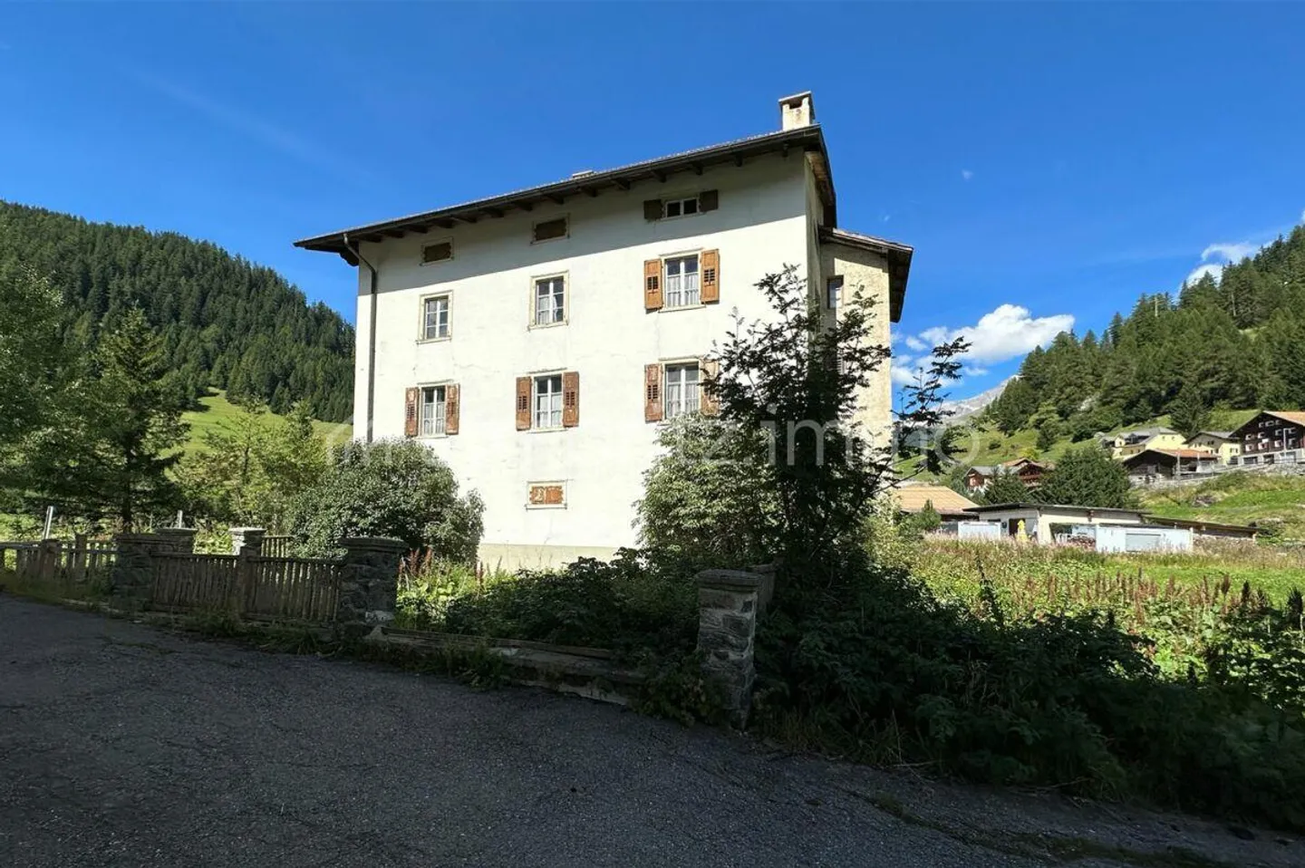 Building plot with approx. 600m2 main usable area second home potential - Photo 4 of 6