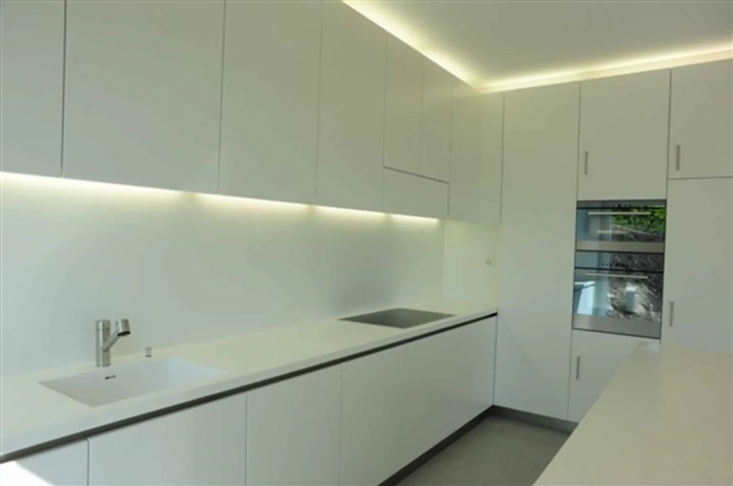 Extraordinary contemporary villa with panoramic views of Lake Geneva - Photo 11 of 11
