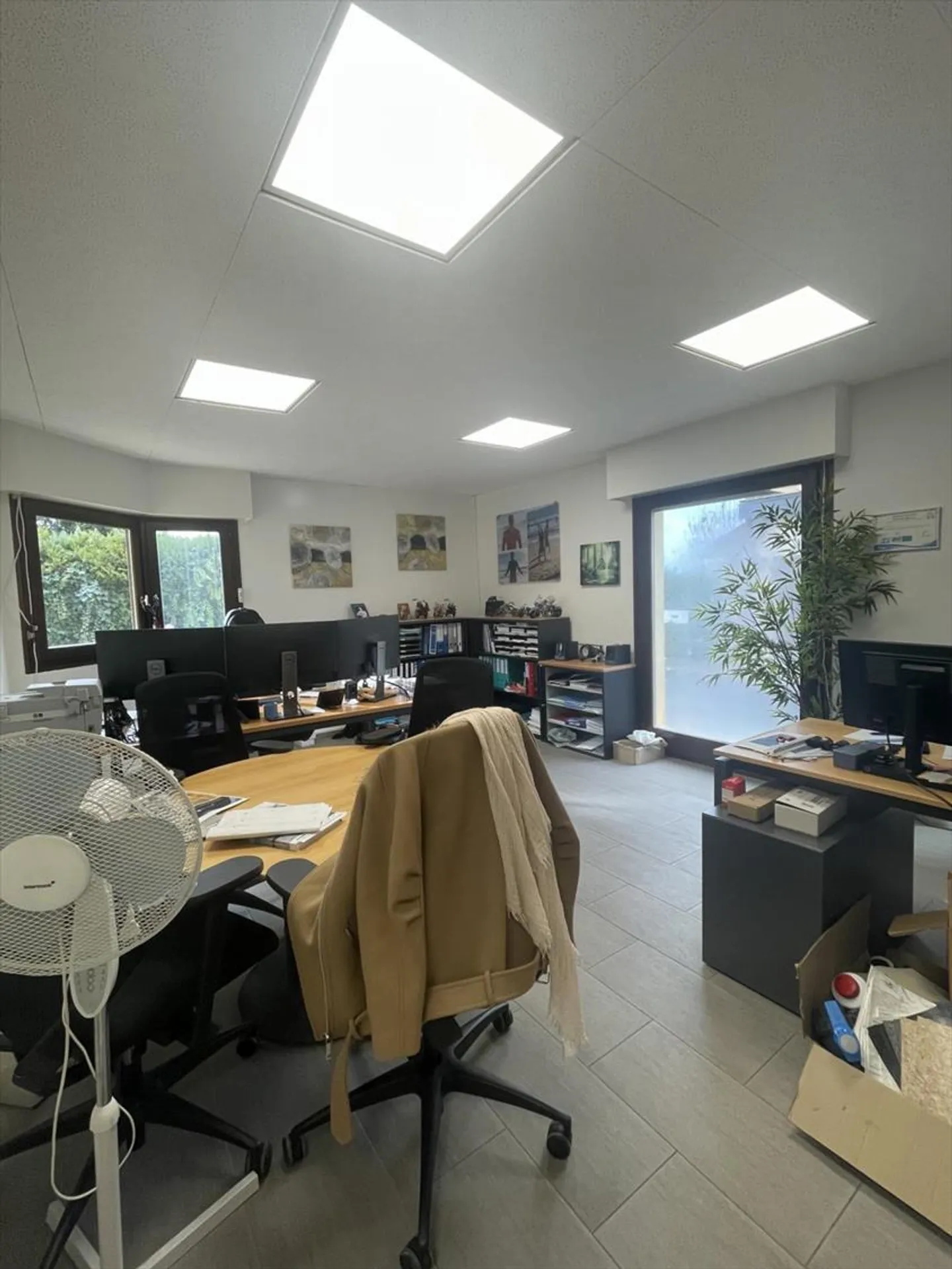 AMPIO SPAZIO COMMERCIALE MODULARE DI 232 m² CON TERRAZZA E PARCHEGGIO - Foto 7 di 13