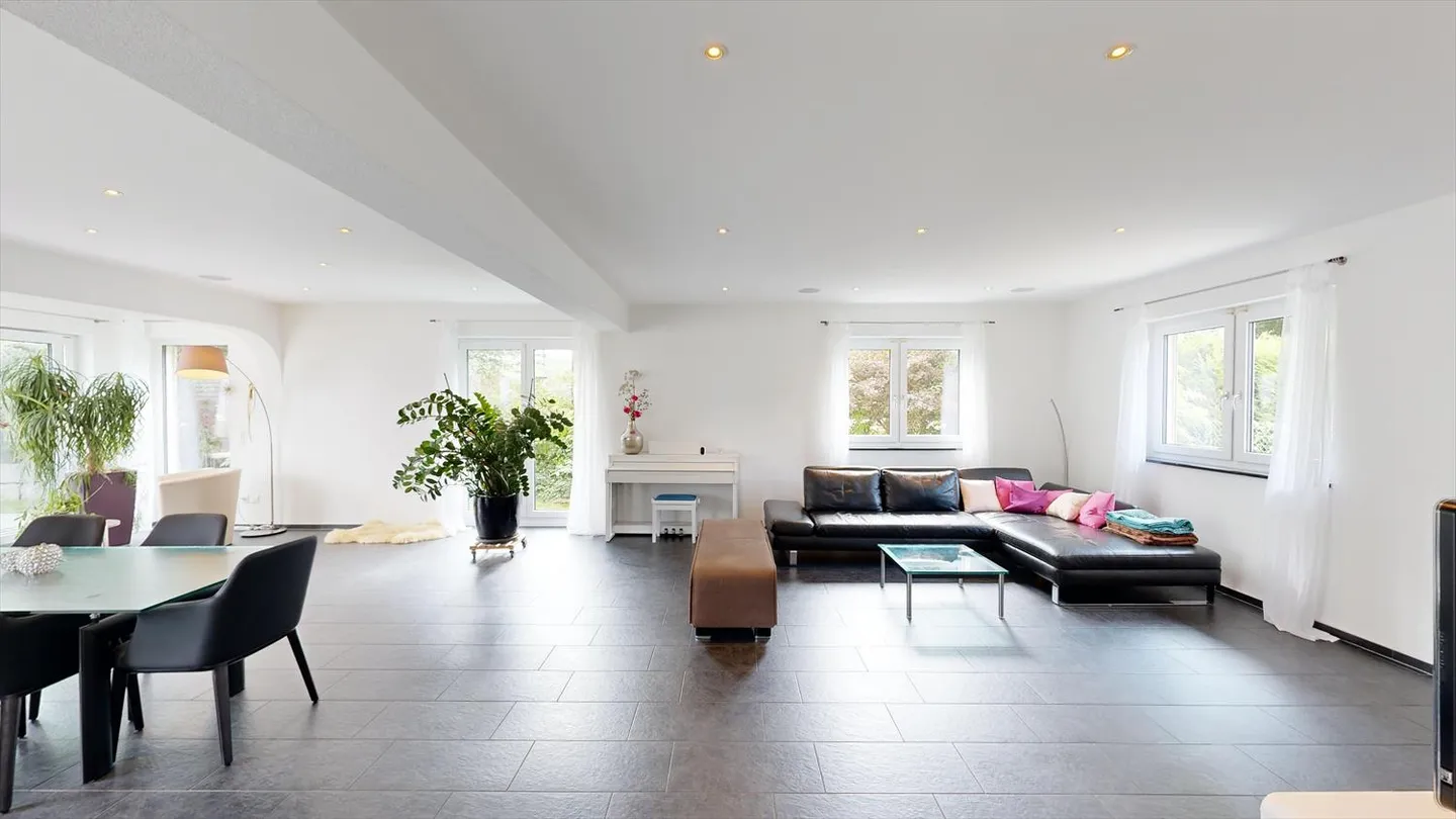 Maison 6.5 pièces - Photo 2 sur 9