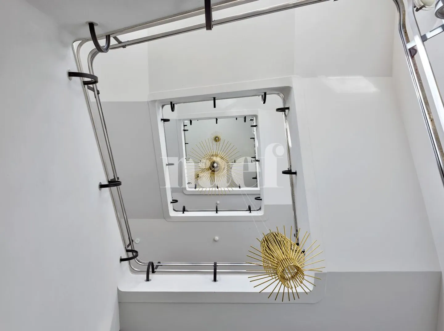 Uffici di 622 m2 con travi a vista - Foto 8 di 12