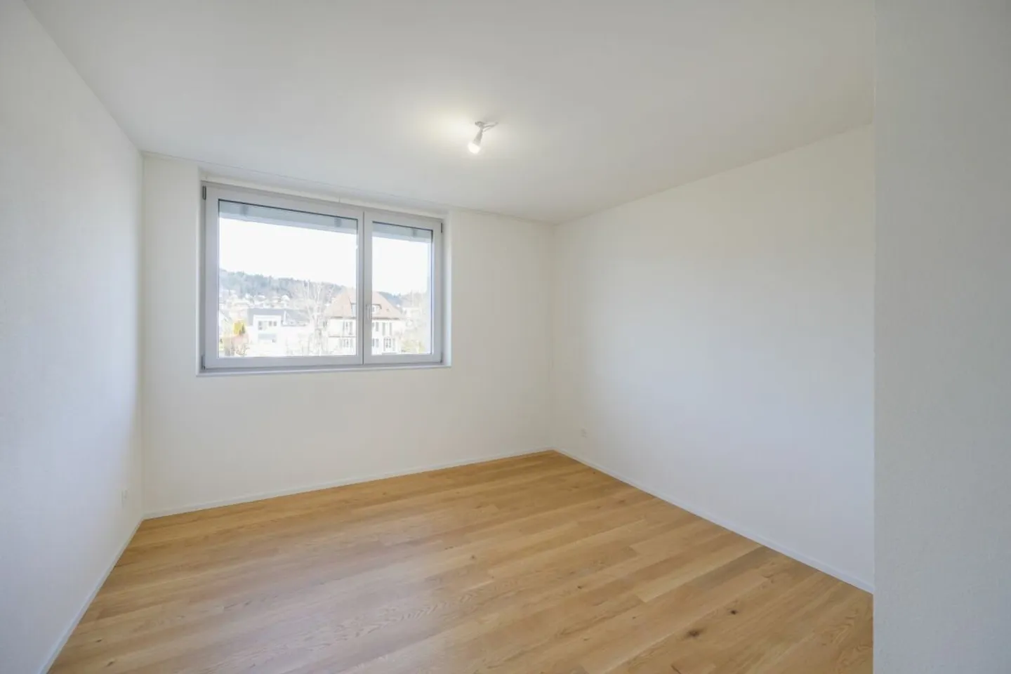 Very nice 4.5-room apartment completely new with balcony-loggia - Photo 7 of 12