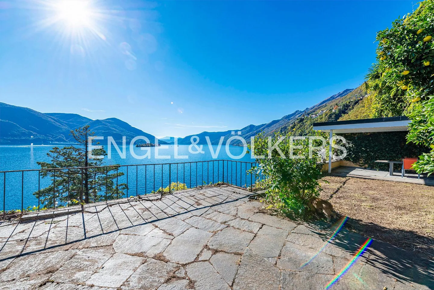 Incantevole casa con grande potenziale e terreno privato sul lago (34) - Foto 6 di 15