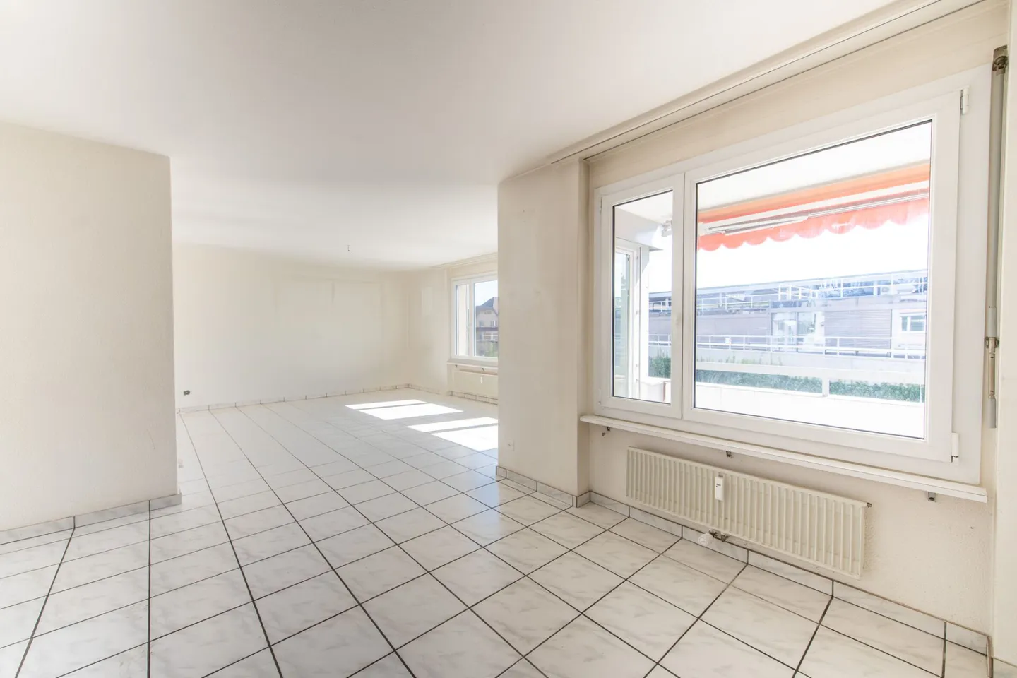 Zentral wohnen, individuell gestalten - 5.5-Zimmer-Wohnung mit Potenzial in Biberist - Foto 2 von 18