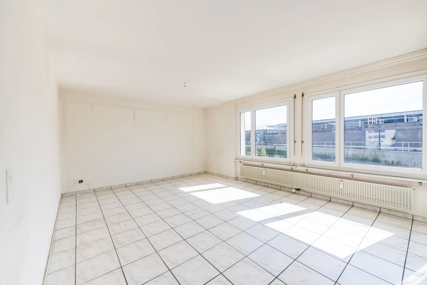 Zentral wohnen, individuell gestalten - 5.5-Zimmer-Wohnung mit Potenzial in Biberist - Foto 4 von 18