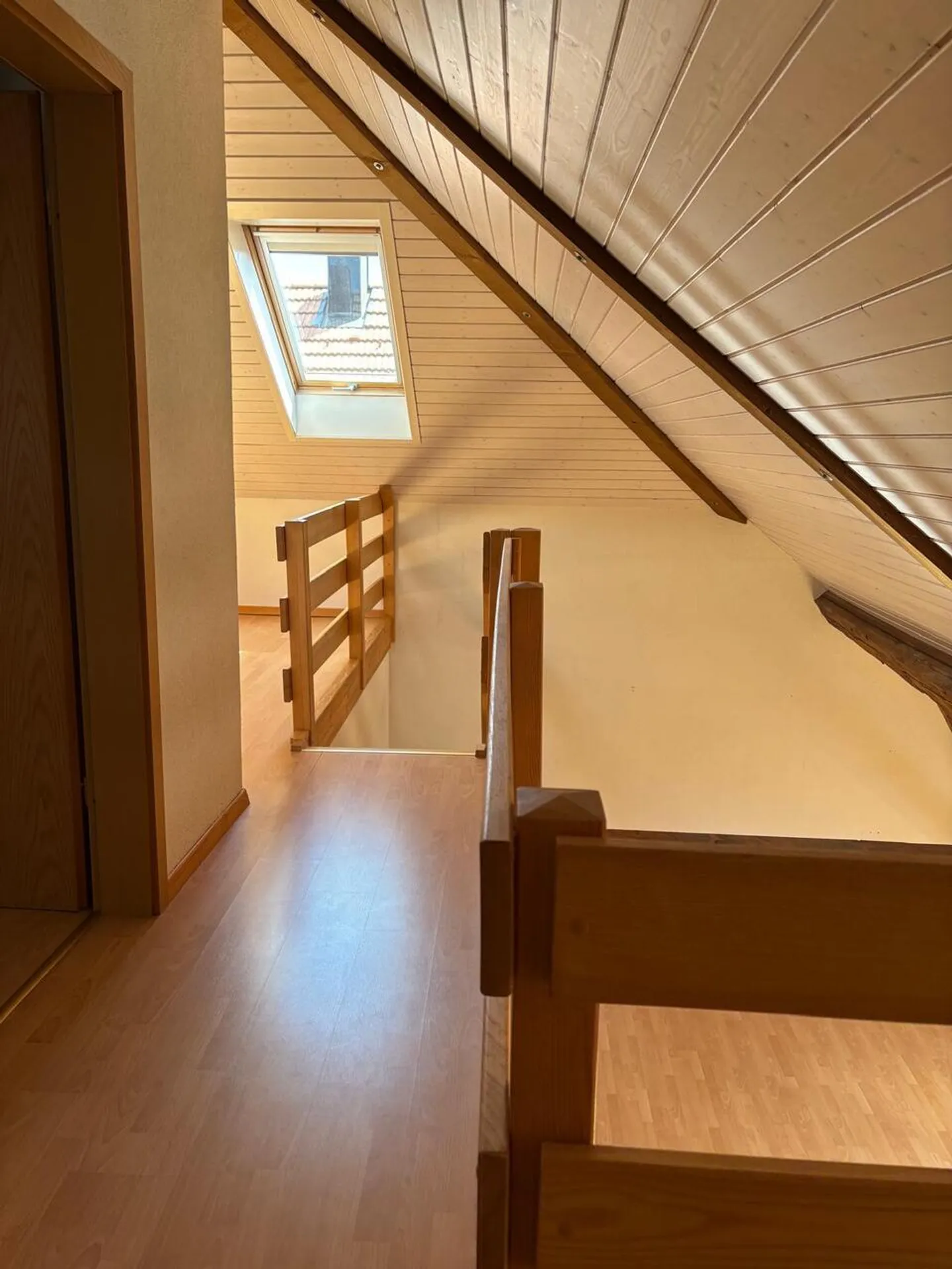 Duplex spacieux avec cuisine moderne - Photo 8 sur 25