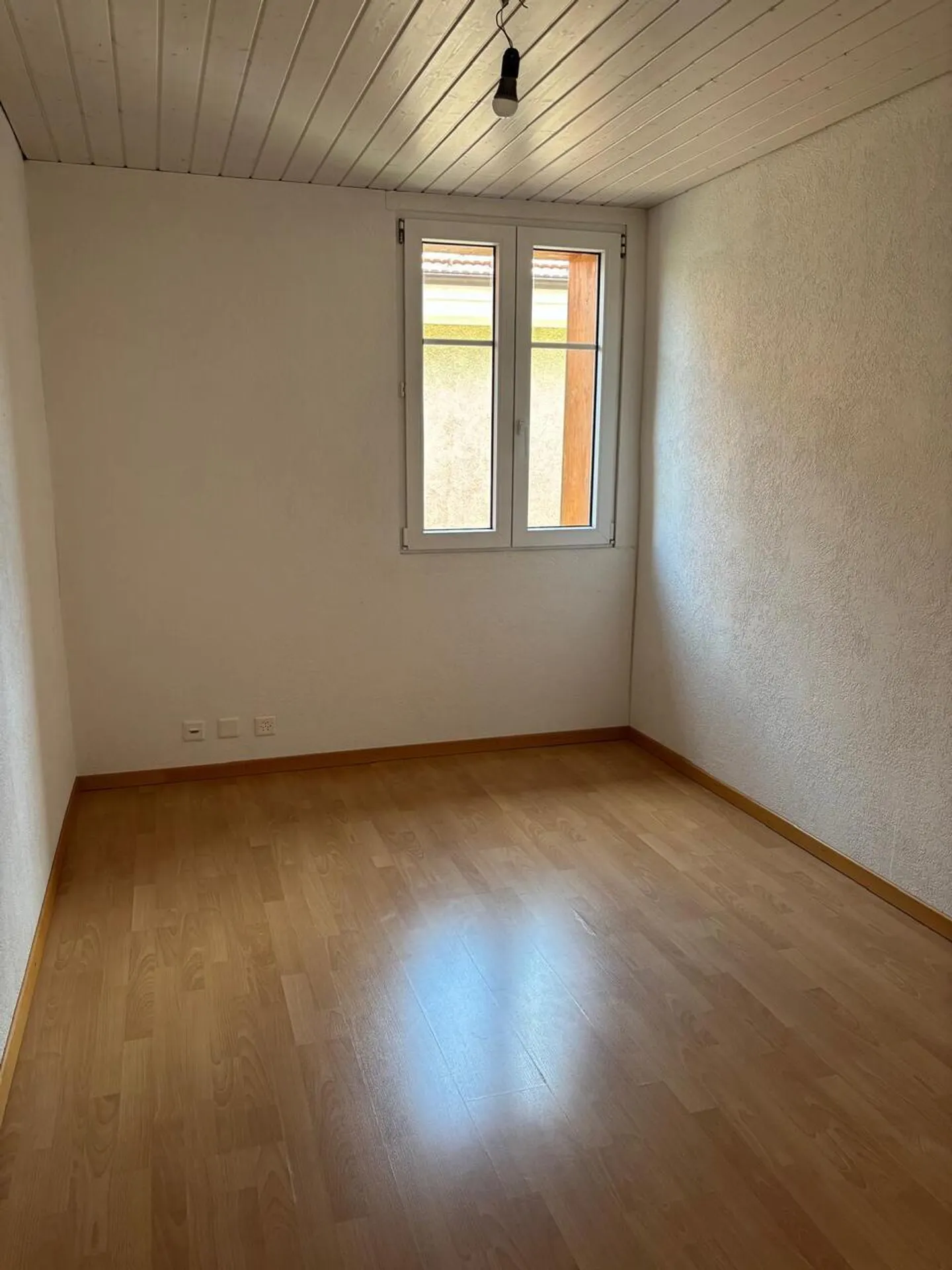 Duplex spacieux avec cuisine moderne - Photo 10 sur 25