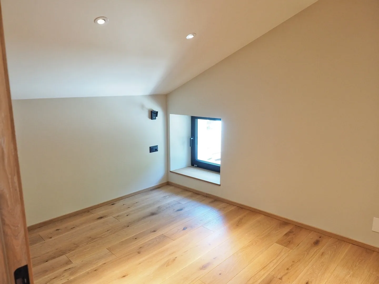 Duplex completamente ristrutturato con giardino - Foto 7 di 14
