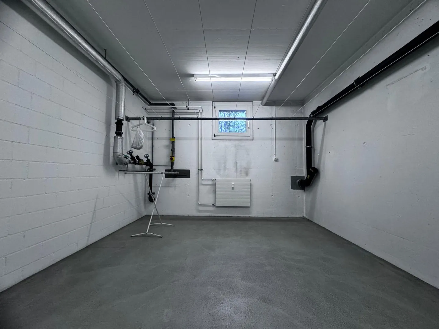 Spacious 4½-room apartment with terrace and two underground parking spaces - Photo 24 of 28