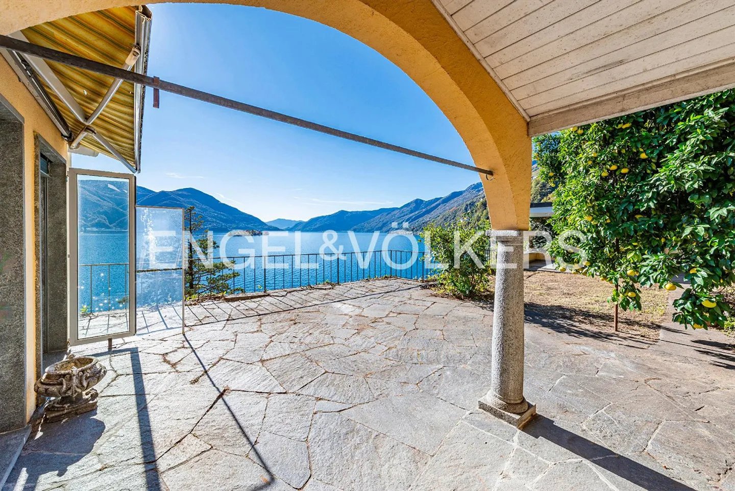 Incantevole casa con grande potenziale e terreno privato sul lago (34) - Foto 15 di 15