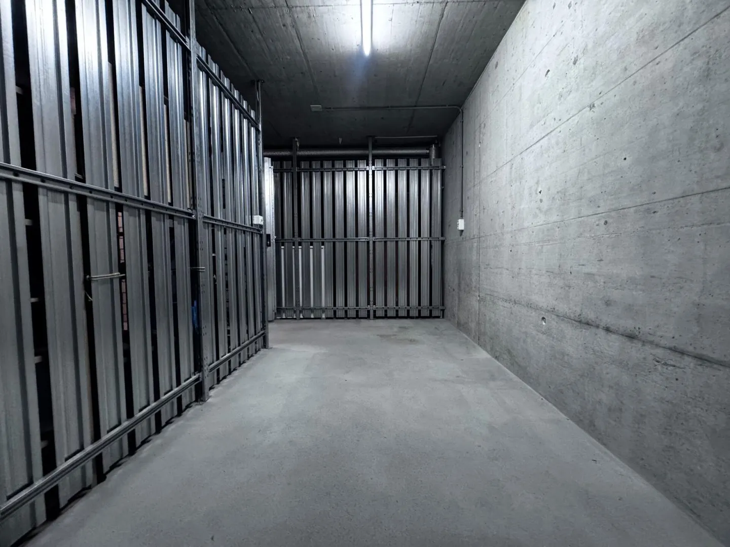 Spacious 4½-room apartment with terrace and two underground parking spaces - Photo 25 of 28