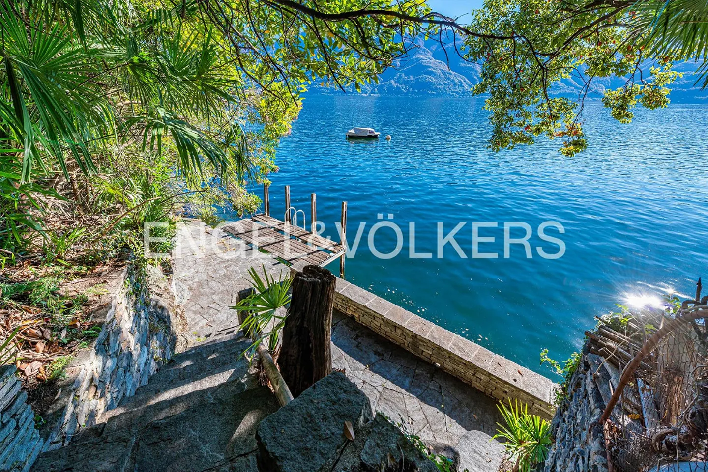 Incantevole casa con grande potenziale e terreno privato sul lago (34) - Foto 13 di 15