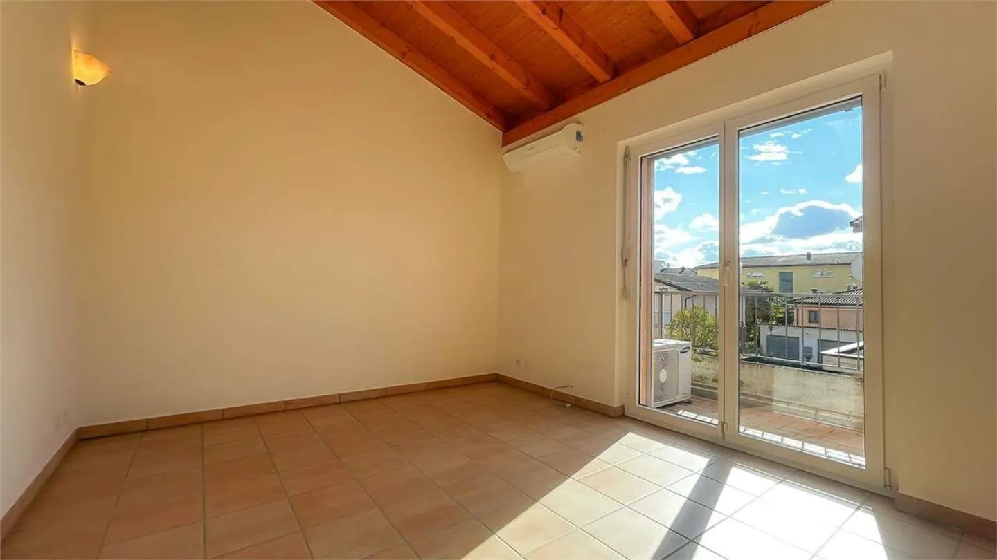 STABIO : MAISON INDIVIDUELLE AVEC JARDIN ET ESPACES SPACIEUX - Photo 9 sur 13