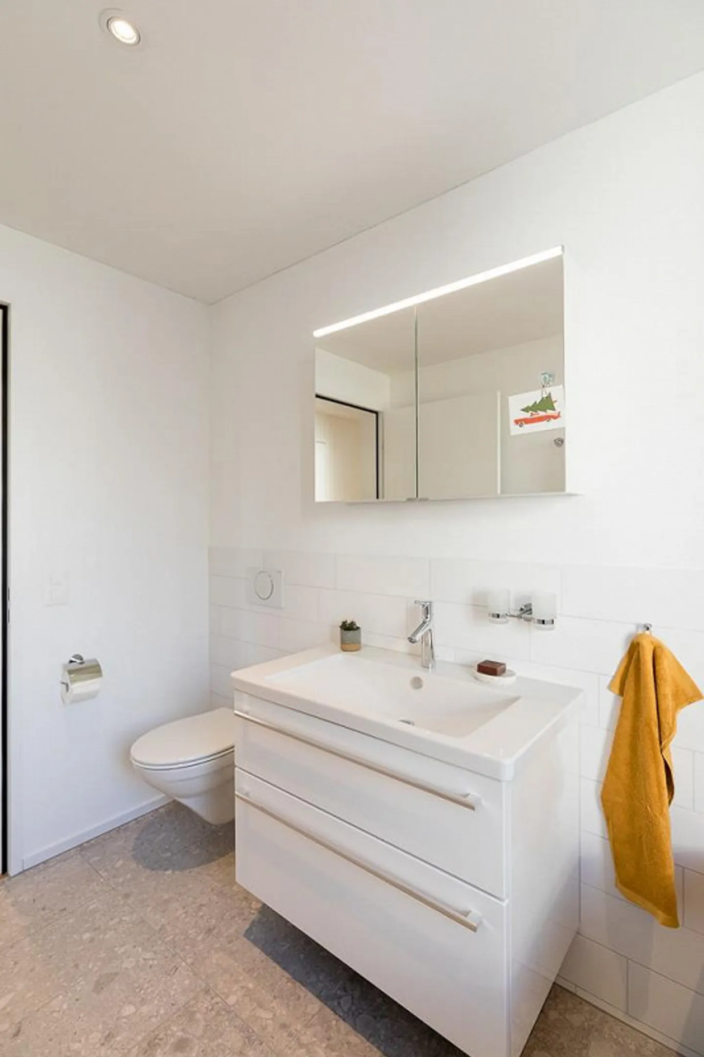 Geräumige Attika-Wohnung in Blumenfeld - Foto 3 von 7