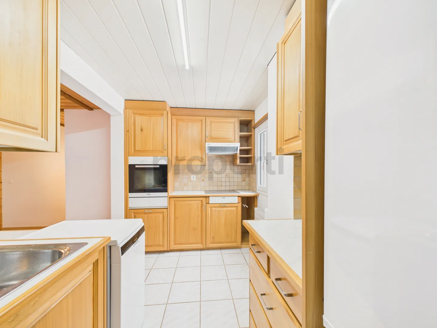 Charmante appartement de 2,5 pièces dans le village de montagne idyllique de Surin, Val Lumnezia - Photo 3 sur 8