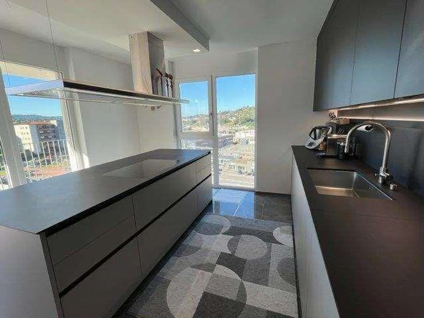MENDRISIO: Attico 4.5 locali con vista panoramica e arredi di alta qualità - Foto 6 di 12