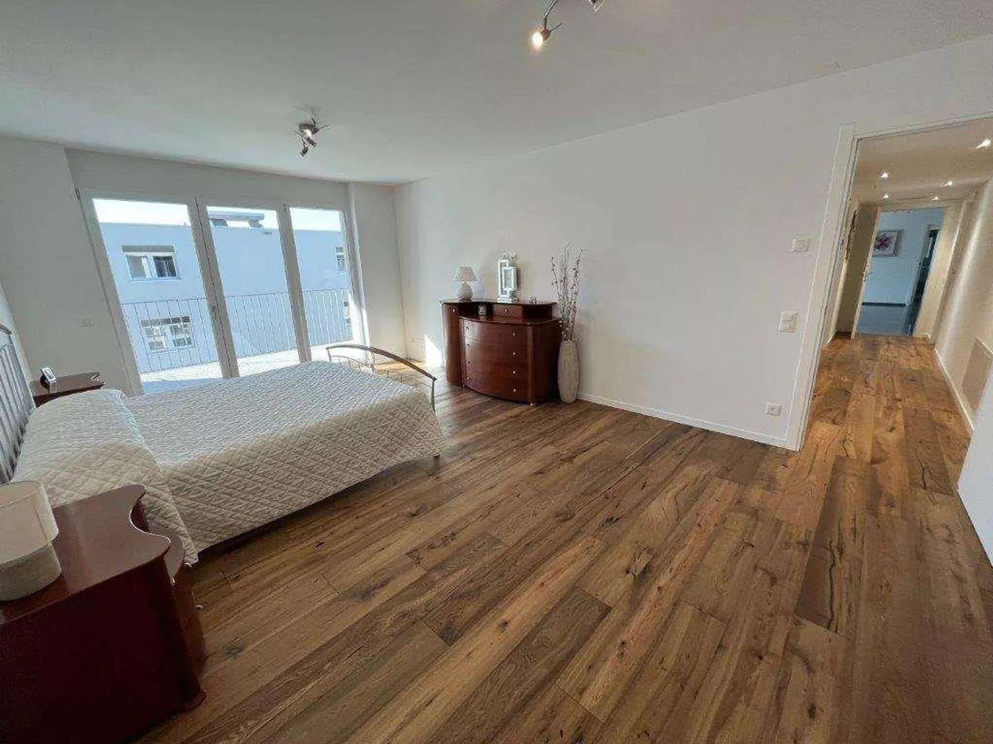 MENDRISIO: Attico 4.5 locali con vista panoramica e arredi di alta qualità - Foto 9 di 12