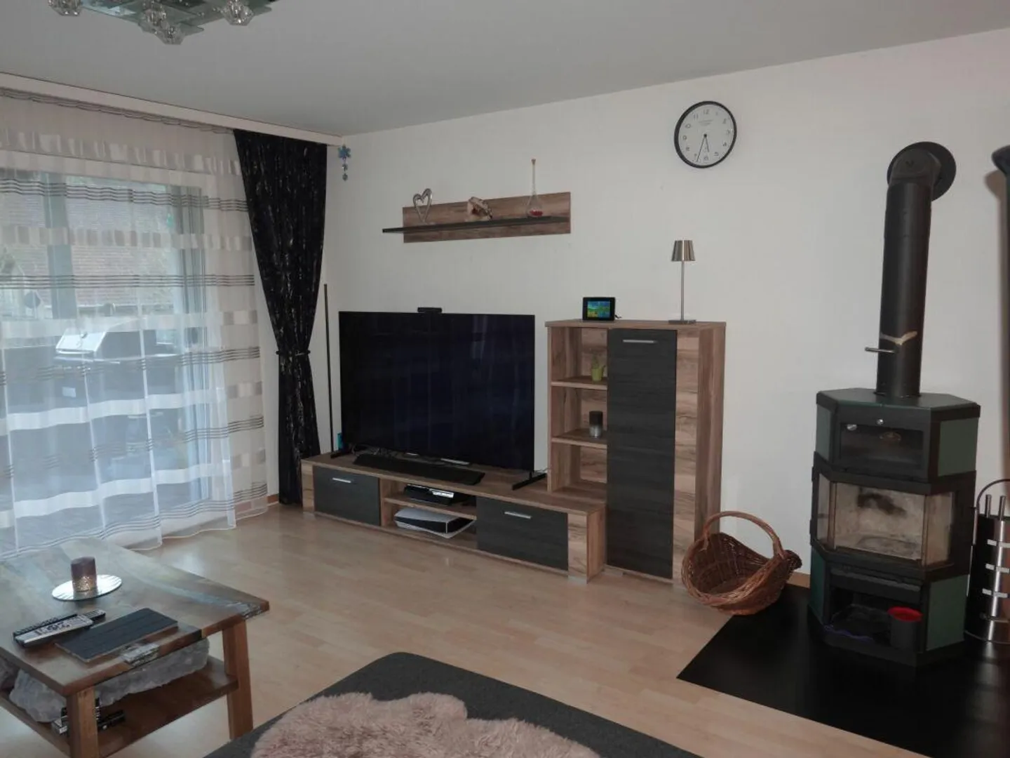 Appartamento moderno di 4,5 stanze con due posti auto in garage sotterraneo - Foto 4 di 11