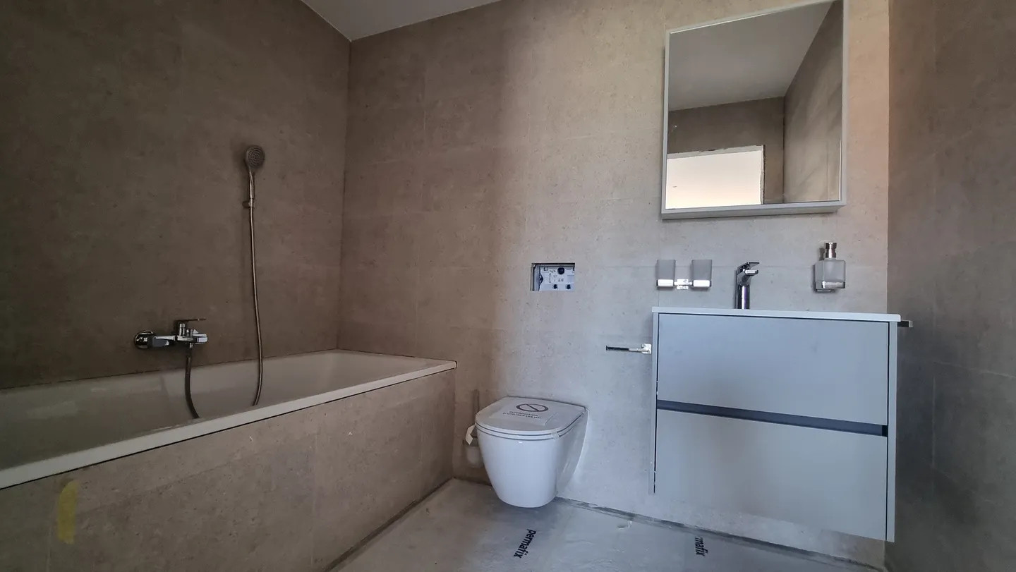 Appartement moderne avec terrasse - Photo 5 sur 11