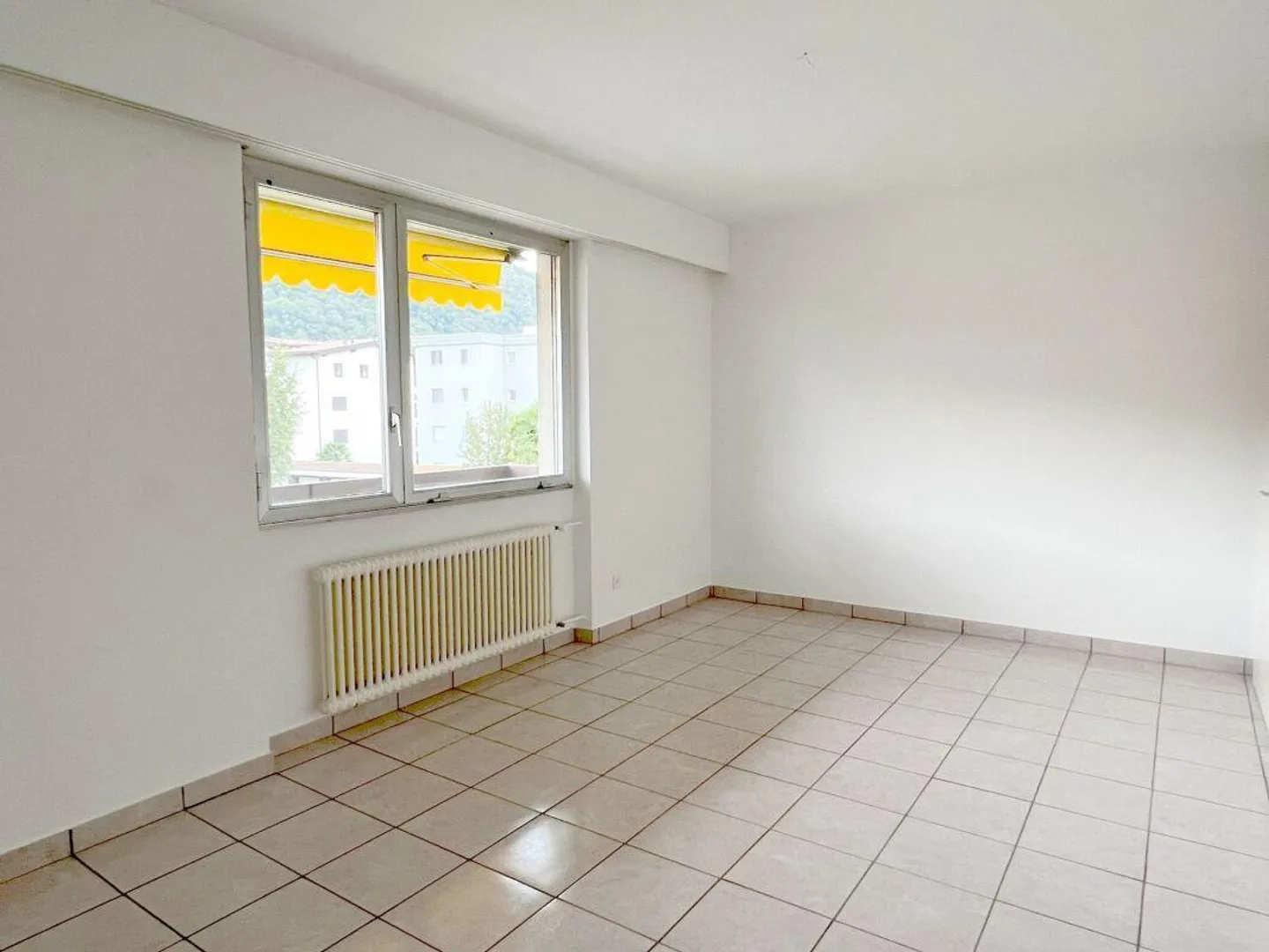 CASLANO | WOHNUNG IN DER NÄHE DES LIDOS | 3.5 | - Foto 5 von 8