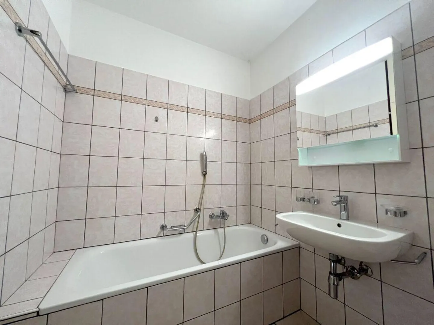 CASLANO | WOHNUNG IN DER NÄHE DES LIDOS | 3.5 | - Foto 8 von 8