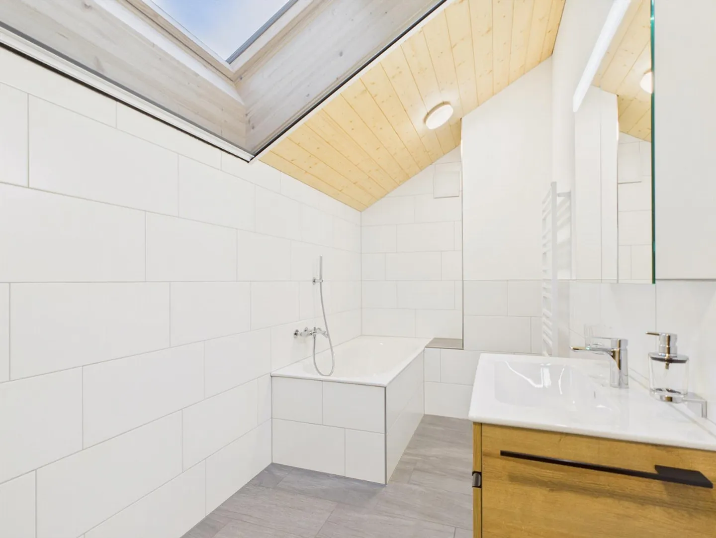 New 6-Room Apartment in Thurnen - Photo 9 of 14