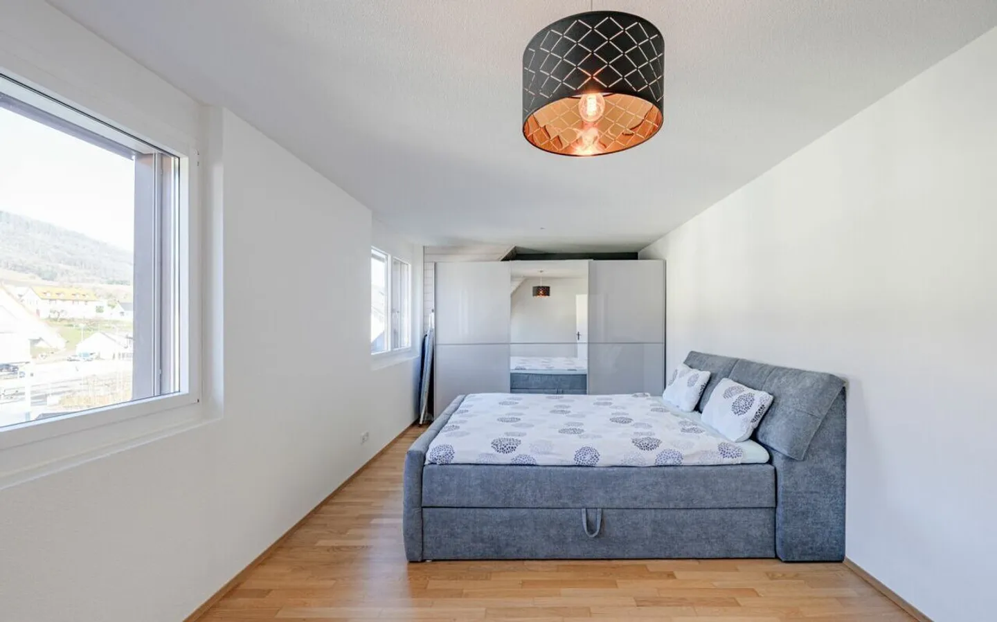 MAISONETTE UNICA CON VISTA NEL LONTANO - Foto 5 di 8