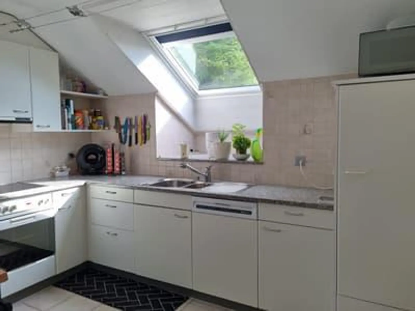 Incantevole appartamento mansardato di 4,5 locali con balcone a Mühlethal - Foto 5 di 22