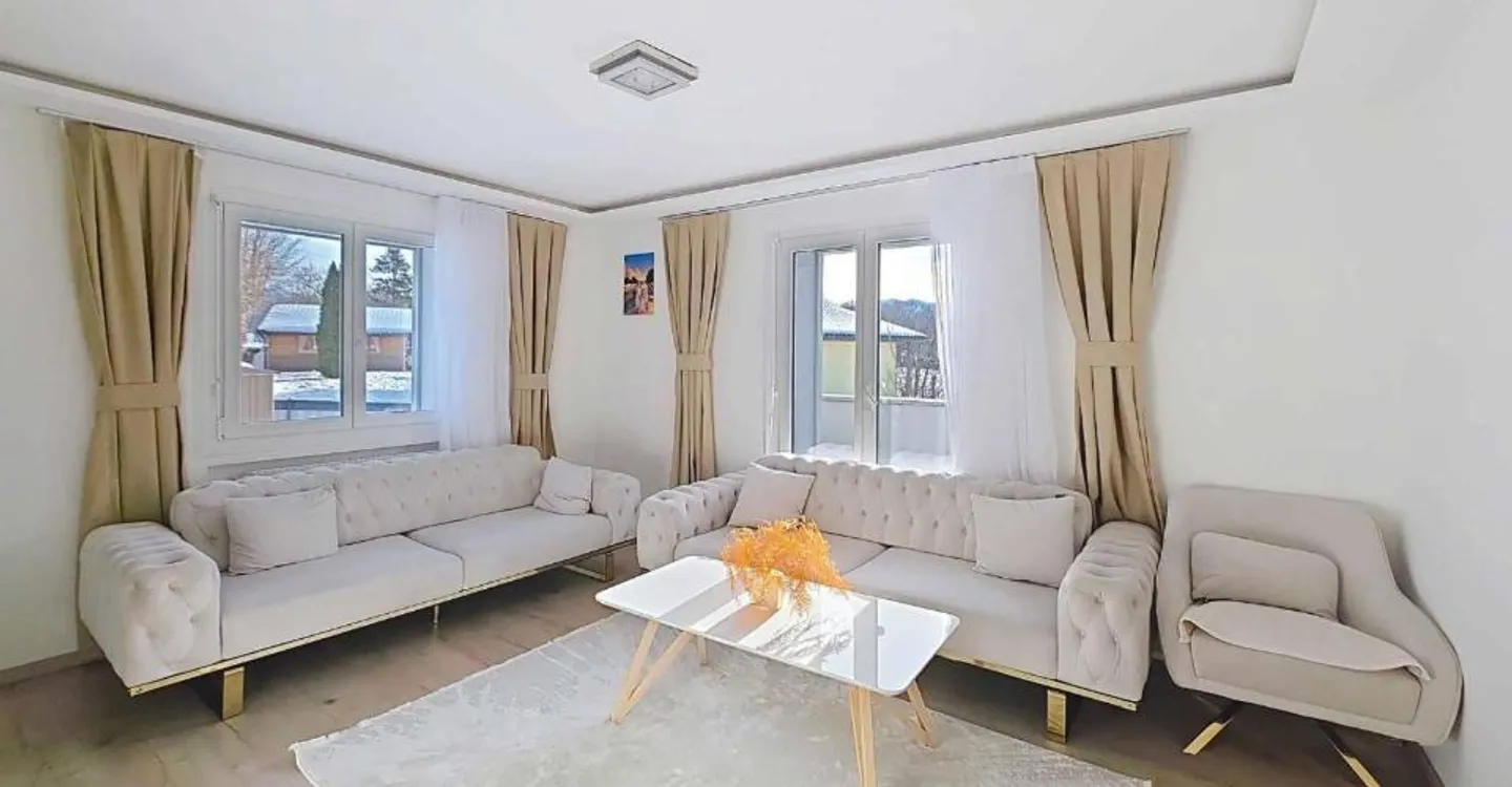 Renovated individual villa with large plot and unobstructed view - Photo 5 of 13