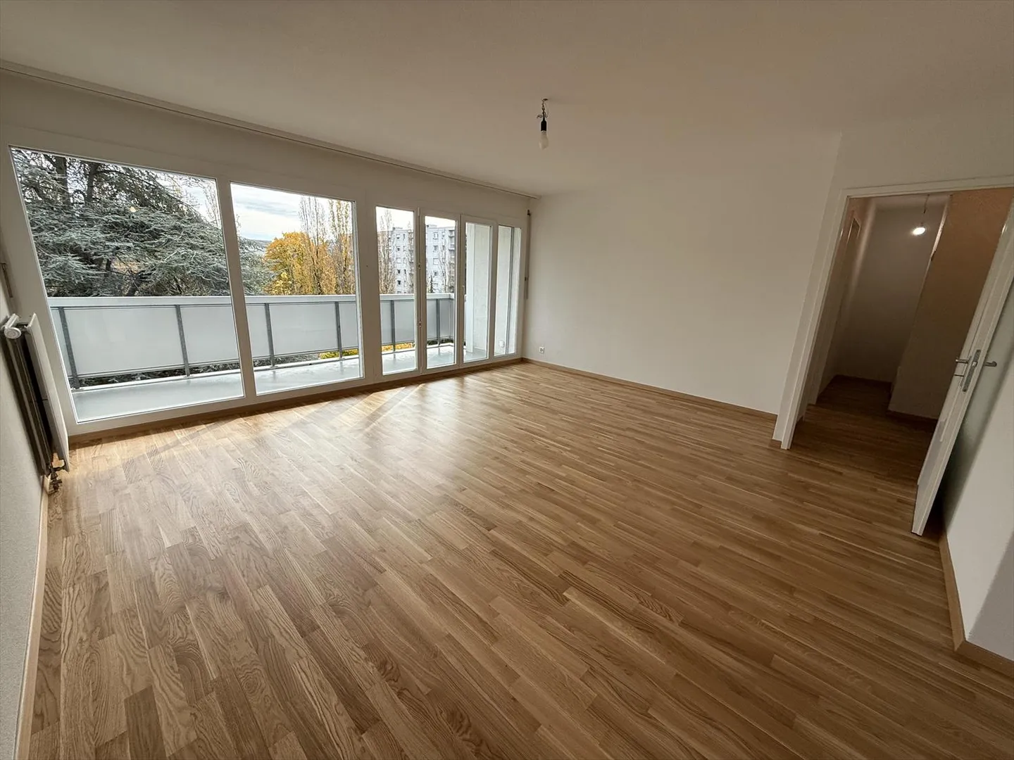 4,5-Zimmer-Wohnung im 3. Stock - Foto 3 von 9