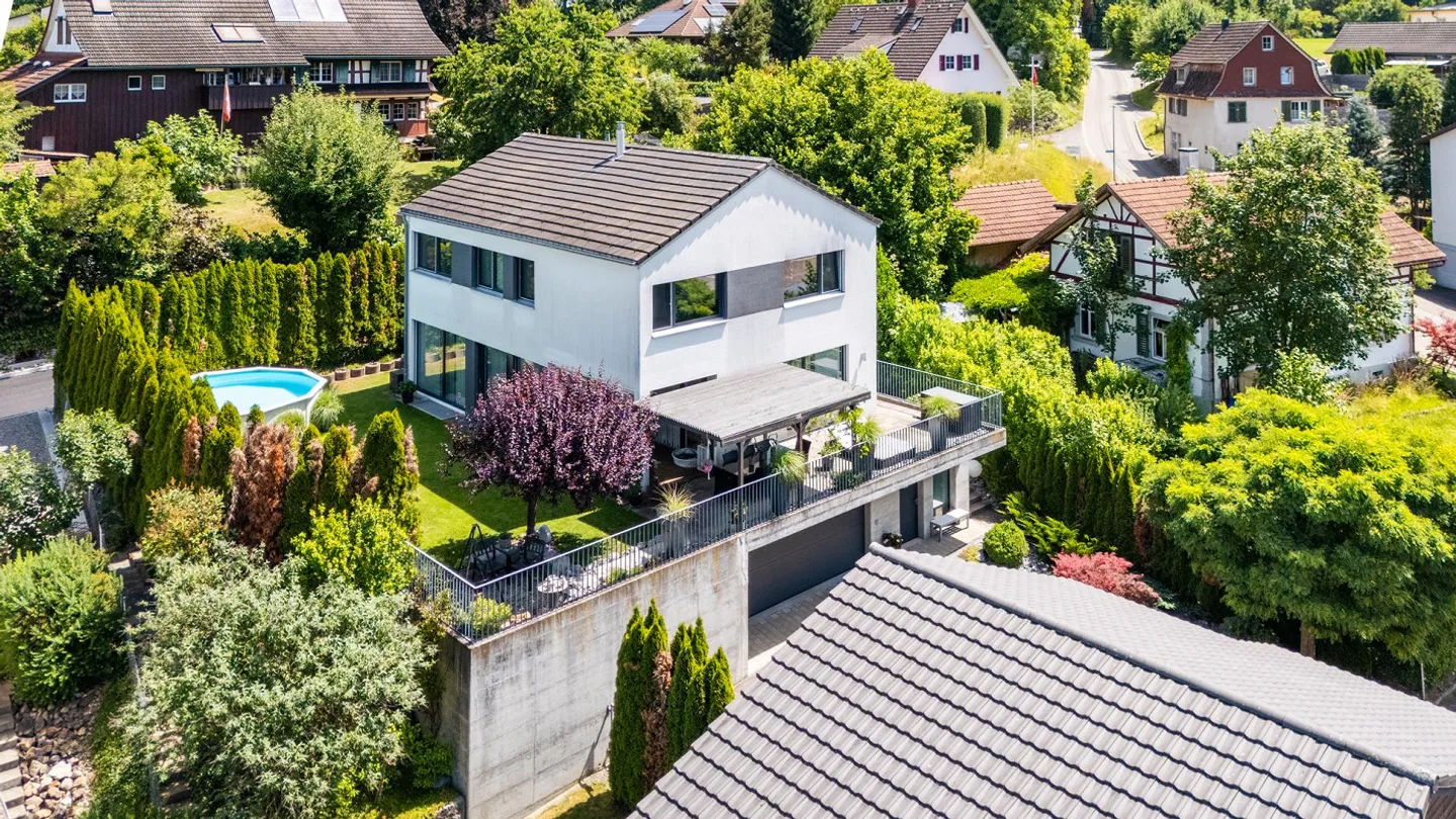 Vivere elegante con edificio studio separato - Foto 3 di 22