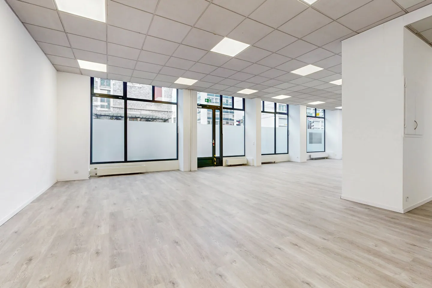 Hervorragende Sichtbarkeit für diese Eckarcade. - Foto 2 von 9