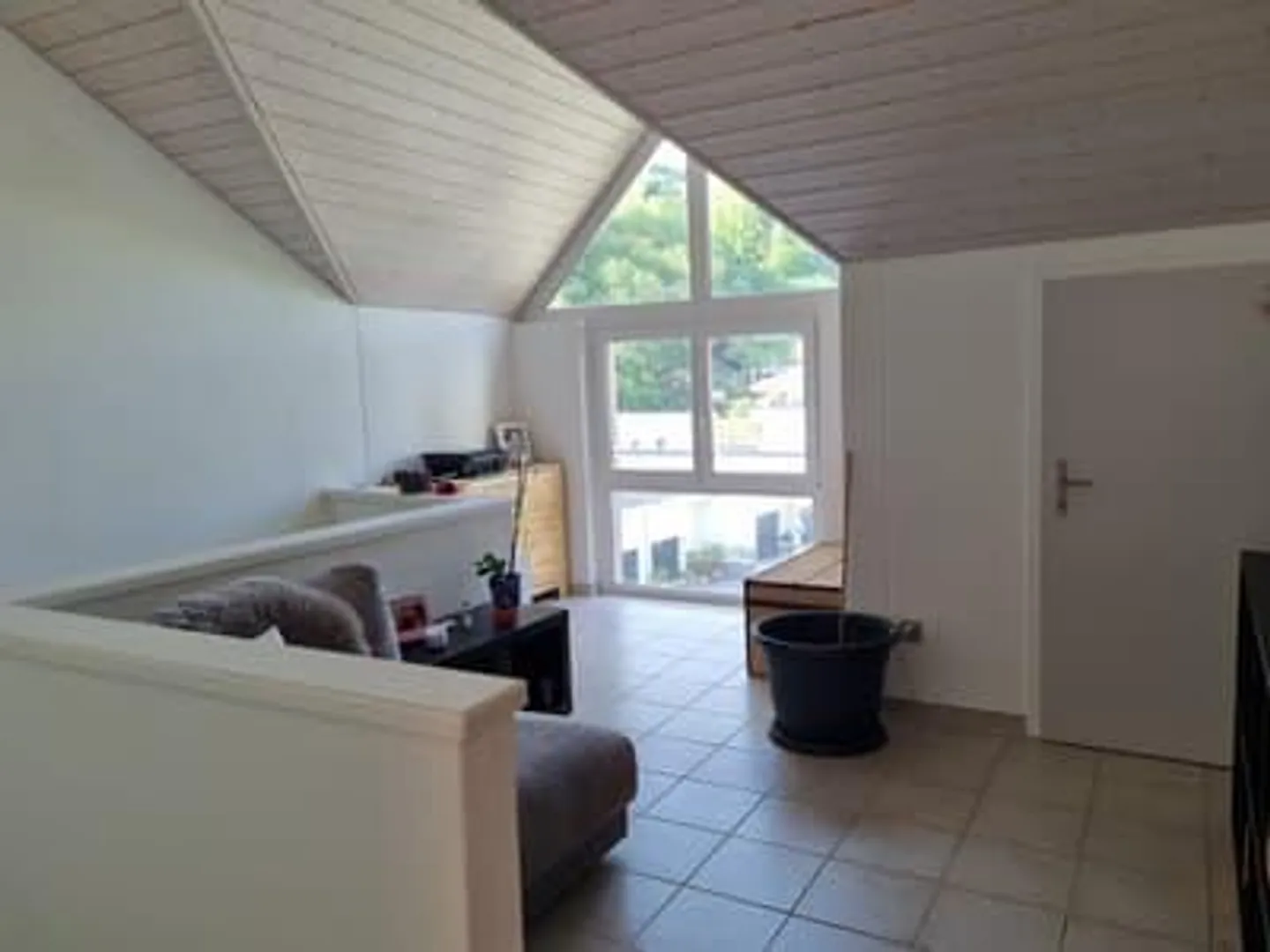 Incantevole appartamento mansardato di 4,5 locali con balcone a Mühlethal - Foto 8 di 22