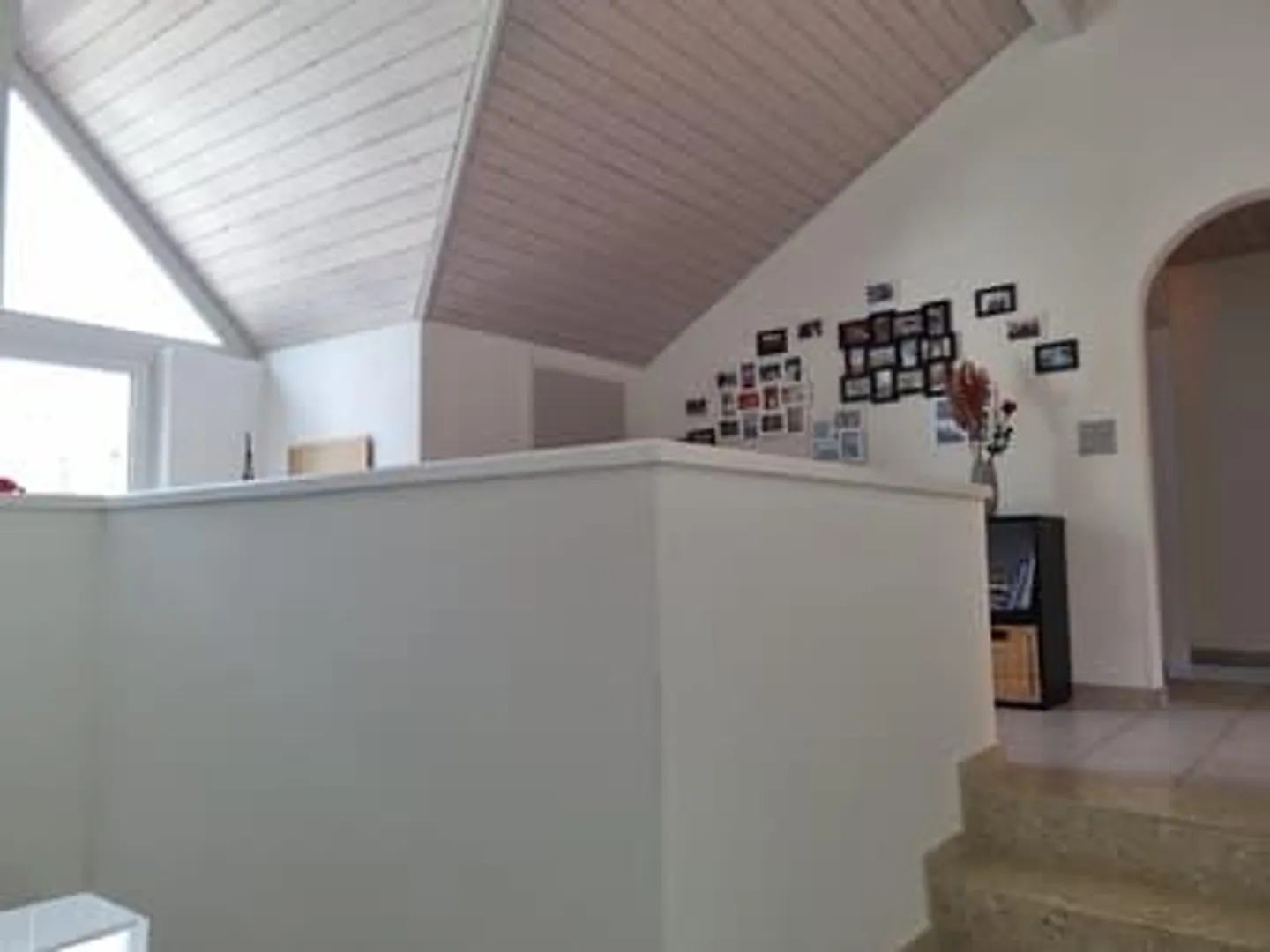 Incantevole appartamento mansardato di 4,5 locali con balcone a Mühlethal - Foto 9 di 22