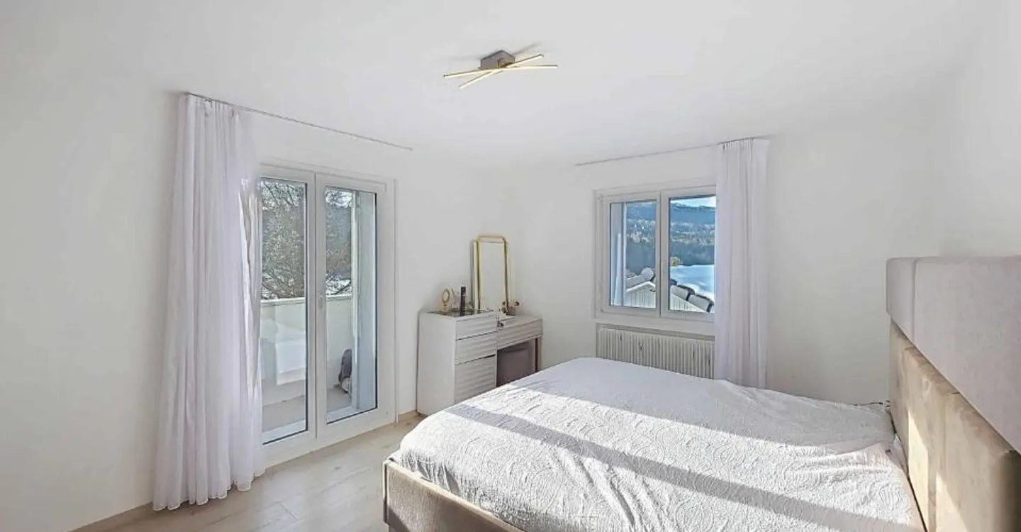 Renovated individual villa with large plot and unobstructed view - Photo 6 of 13