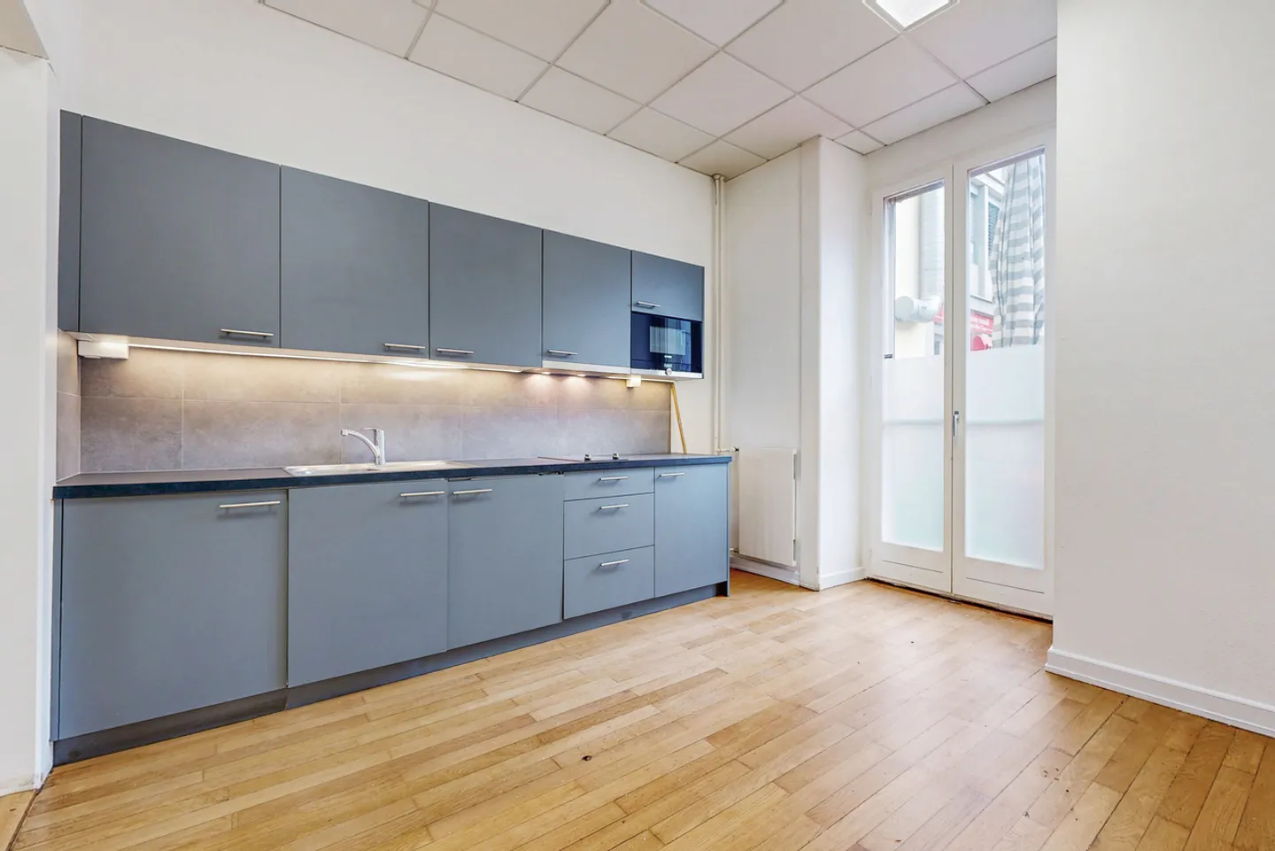 Hervorragende Sichtbarkeit für diese Eckarcade. - Foto 7 von 9