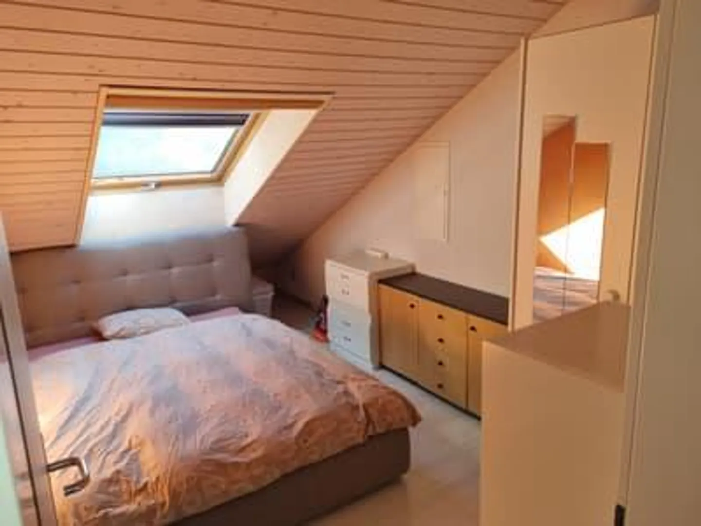 Incantevole appartamento mansardato di 4,5 locali con balcone a Mühlethal - Foto 14 di 22