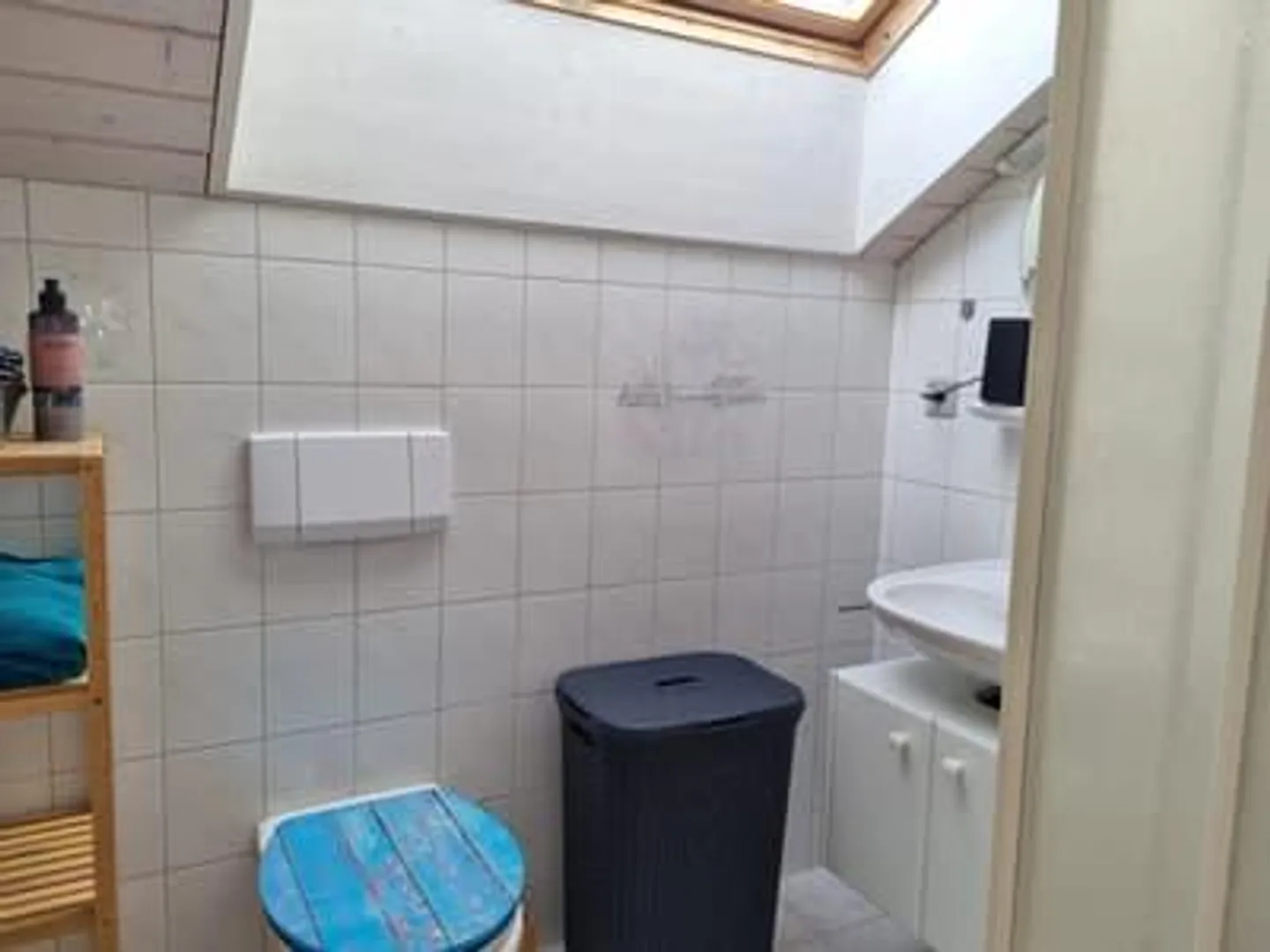 Incantevole appartamento mansardato di 4,5 locali con balcone a Mühlethal - Foto 19 di 22