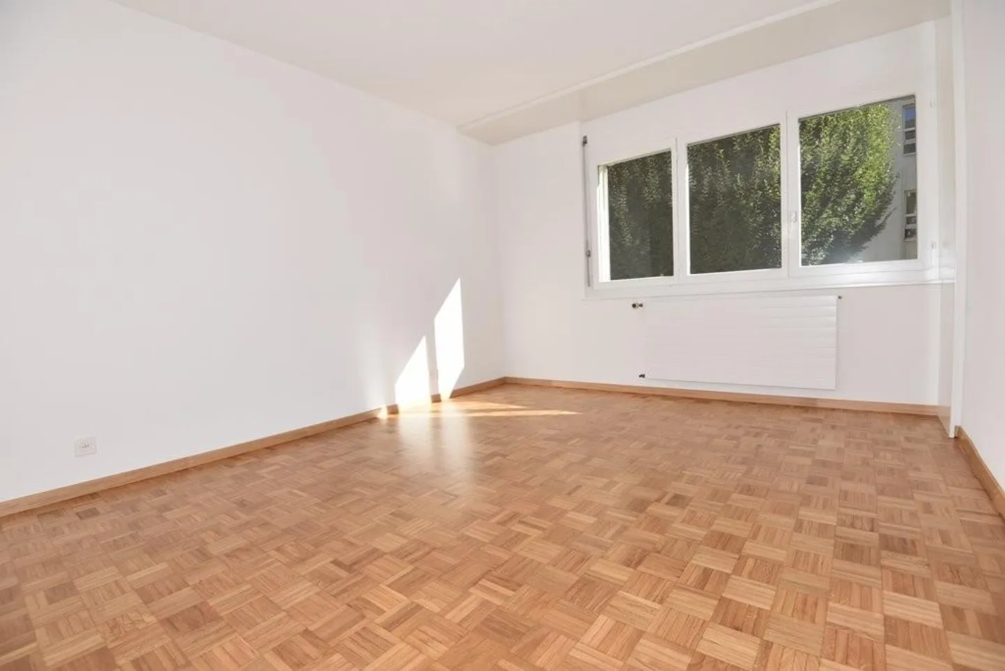 Spazioso appartamento di 3,5 locali di 84 m2 in una zona tranquilla - Foto 5 di 9