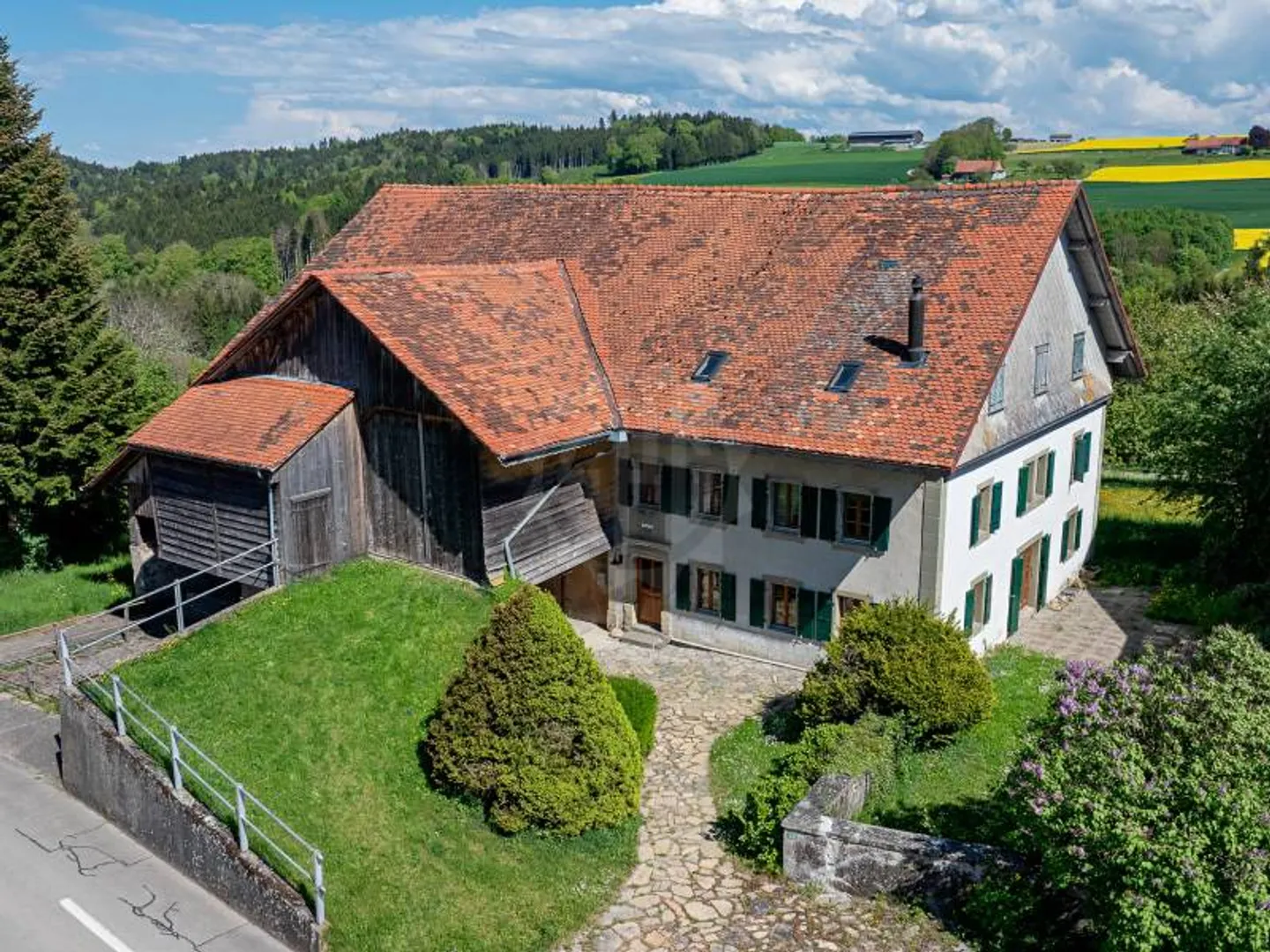 Villa atipica - Moudon - Foto 1 di 12