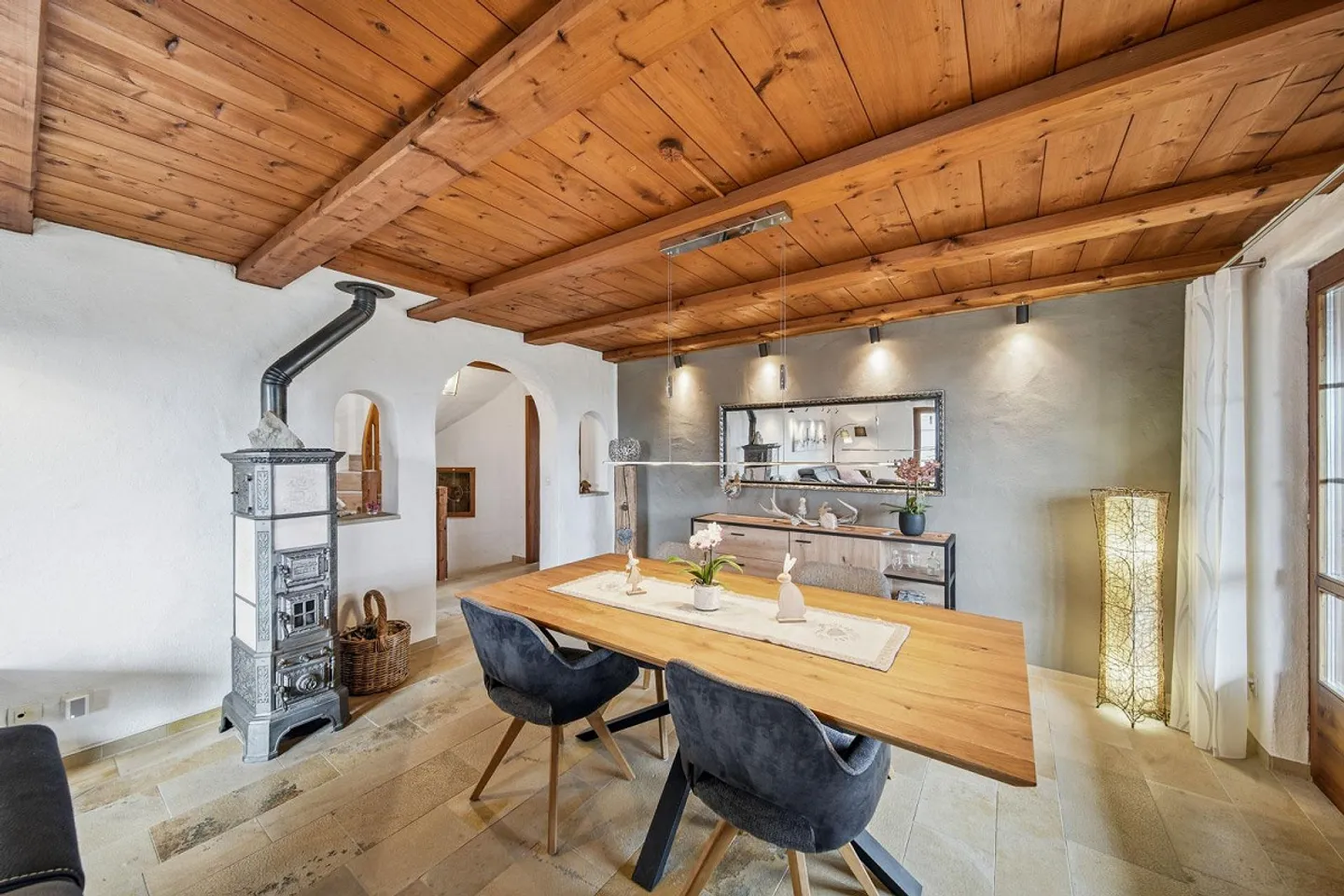 Charming Home with High Quality of Life in Rafz - Photo 4 of 5