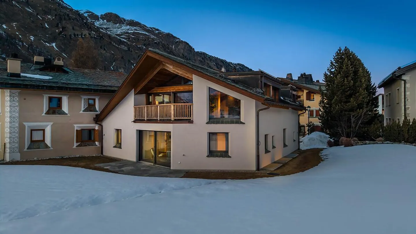 Sils-Maria: Neues Erstwohnsitz Einfamilienhaus mit Wellnessbereich ... - Photo 1 sur 6