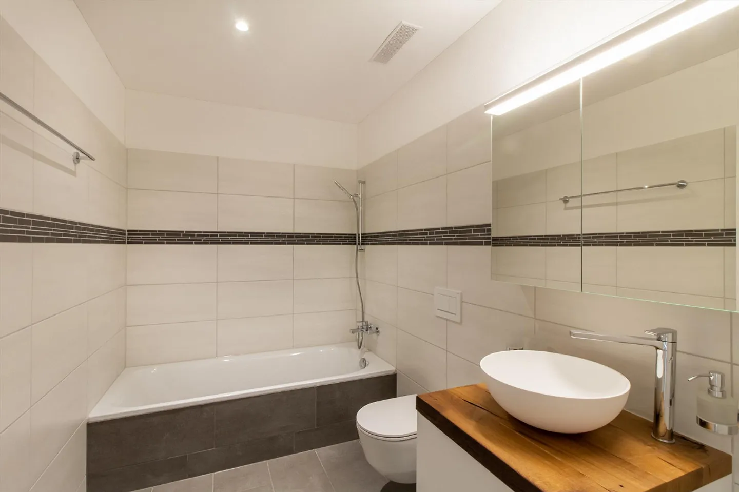 Modern 2½-room apartment in a central location - Photo 6 of 7