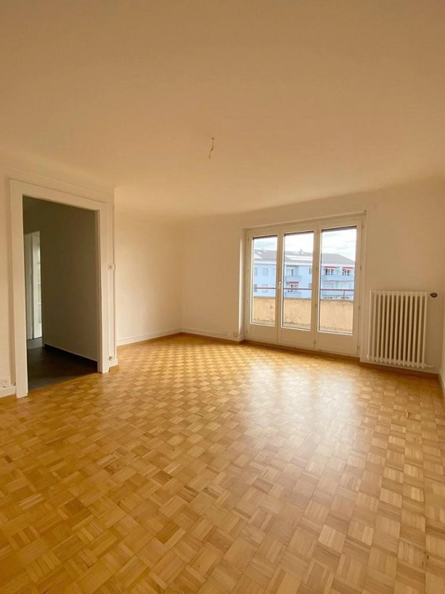 Appartement Charmant avec Vue sur le Lac - Photo 1 sur 5