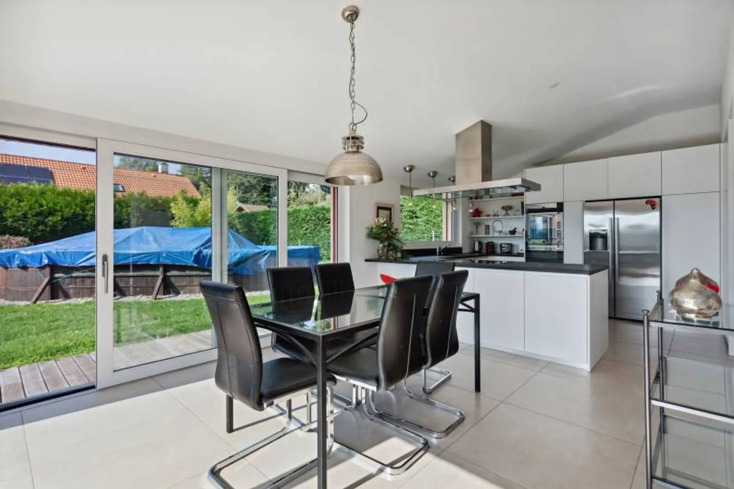 Villa unifamiliare in posizione tranquilla, vista mozzafiato, studio incluso - Foto 4 di 13