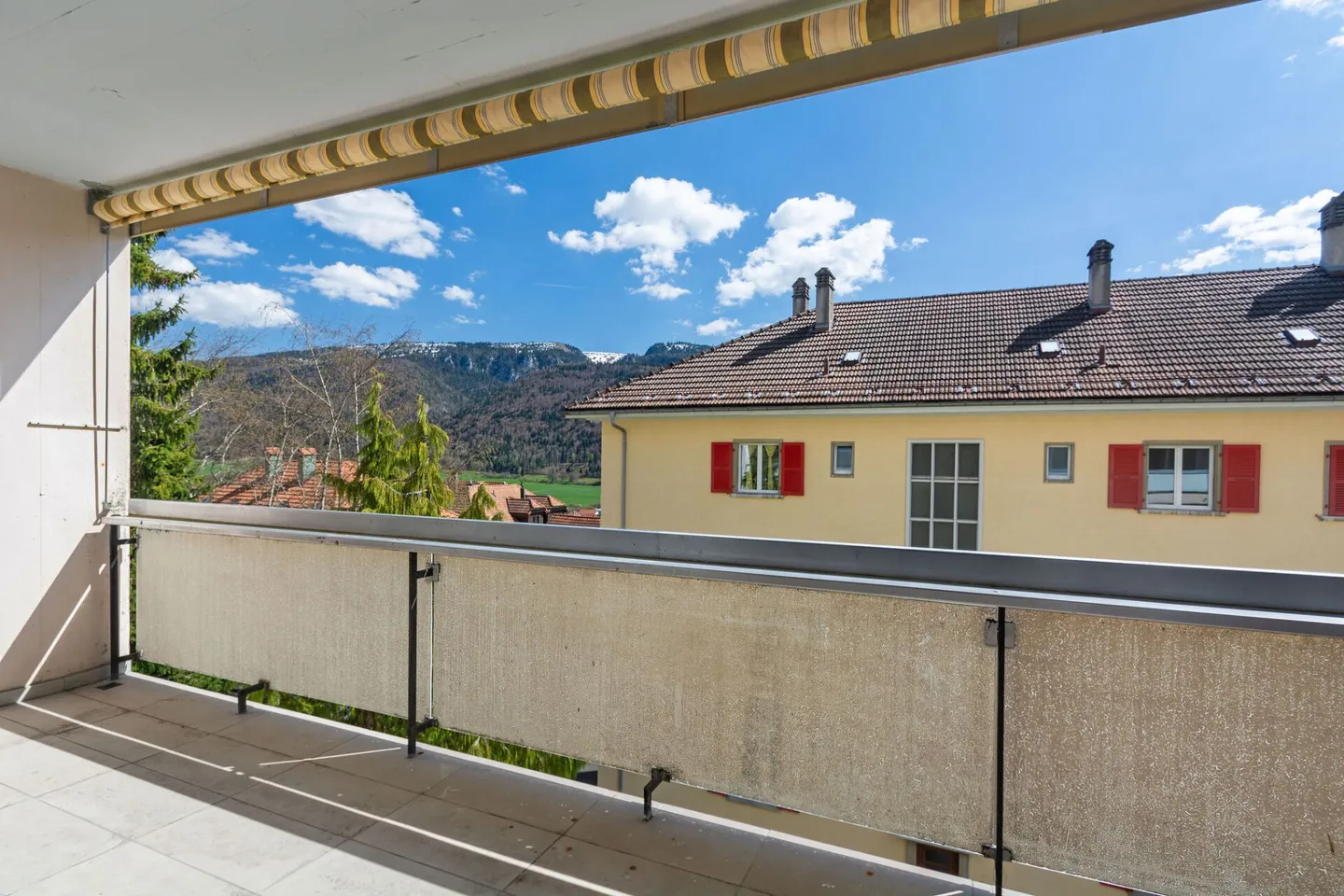 Appartamento ristrutturato con balcone - Foto 3 di 11