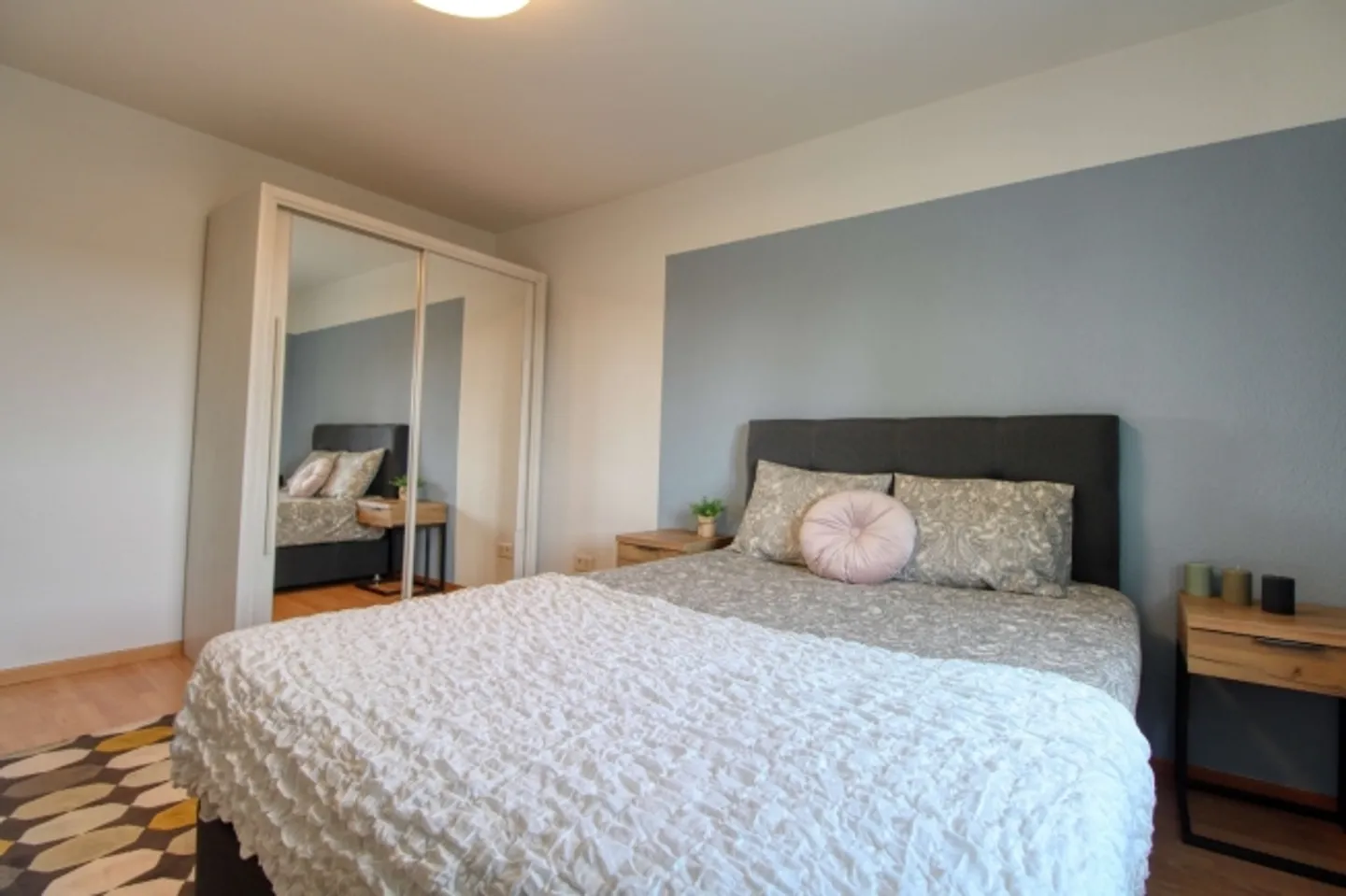 Appartement meublé à louer - Photo 2 sur 13