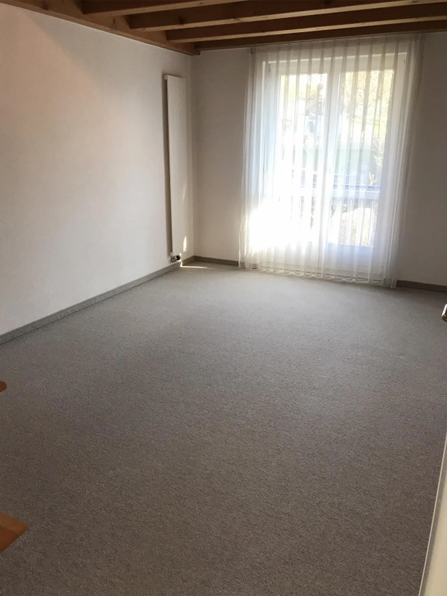 Small, large single-family house in a quiet residential area - Photo 14 of 30