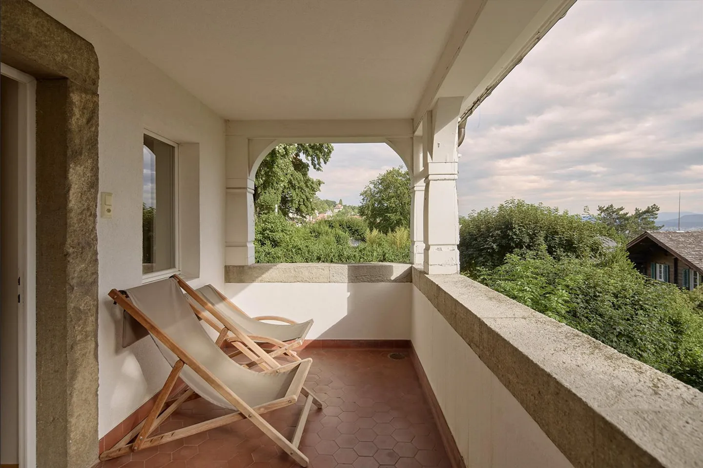 Villa urbaine élégante avec une impressionnante sensation d'espace - Photo 2 sur 6
