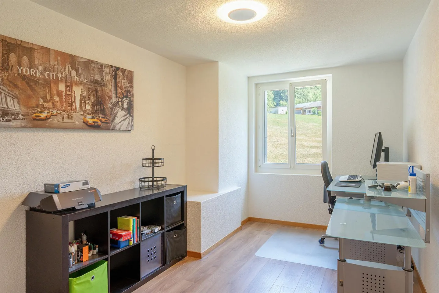 Freistehendes Einfamilienhaus mit Pool - Foto 11 von 14
